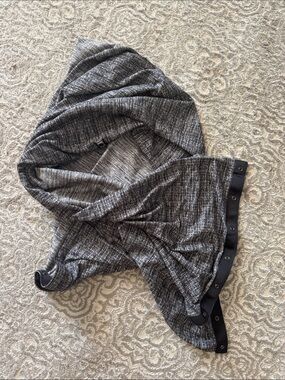 lululemon athletica Heathered Gray Snap-Trim Wrap Scarf